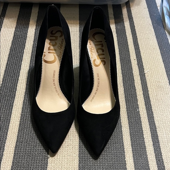 Circus by Sam Edelman Classic Black Pointed Heels - Picture 1 of 9